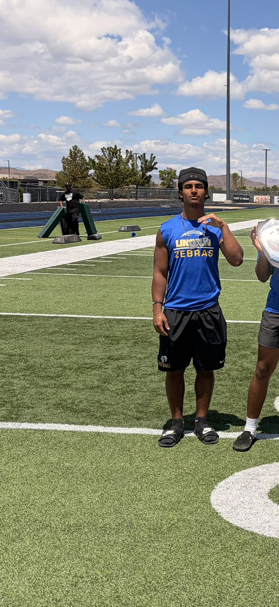 joseph_pomales2's tweet photo. Thank you @RecruitNationUS  for giving me MVP for RBs. I will continue to keep working more and more.  @vavaeee @terellewest_ @CoachKHensley @RealCoachCarter @grind_30 @CoachFunk55 @zebras_football @WCPSacramento https://t.co/EYBrP9ryda