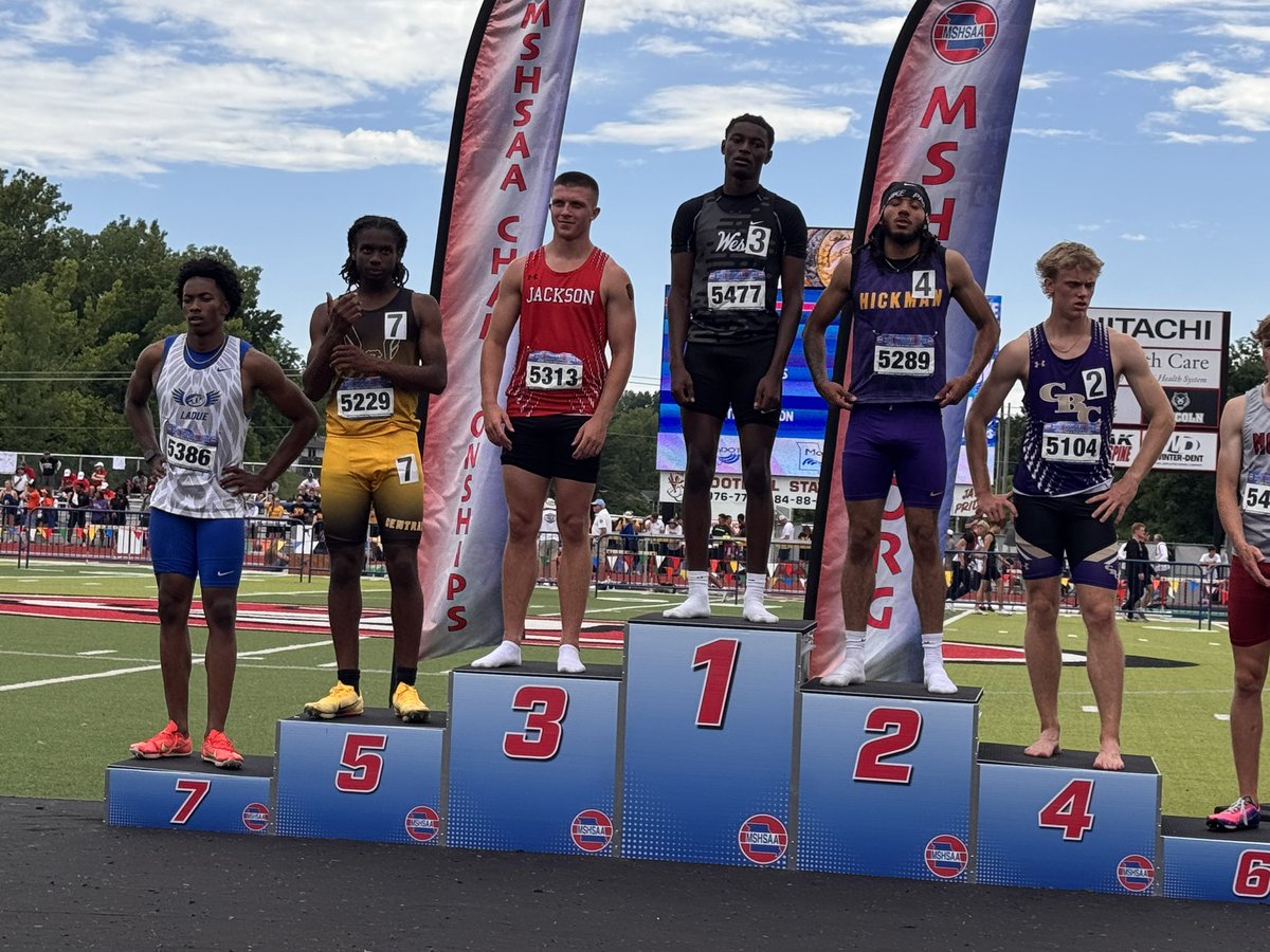 LSWTitanRunning's tweet photo. Harrison Perkins STATE CHAMP in the 400m and NEW SCHOOL RECORD! https://t.co/TaYMwTrgbr