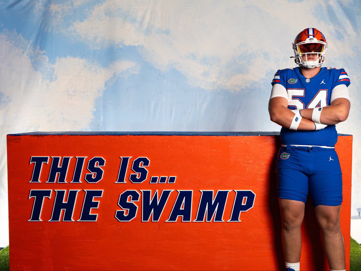 PeytonMill09's tweet photo. OV in the books. I love being a Gator! 
#GoGators 
@GatorsFB https://t.co/ypz6usRla0