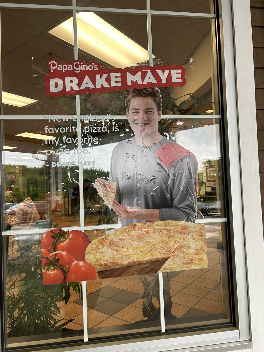 iinangelo's tweet photo. Caleb Williams might have the Madden Cover but he will never be good enough to be the face of Papa Gino’s like Drake Maye https://t.co/yTAj86KmXO