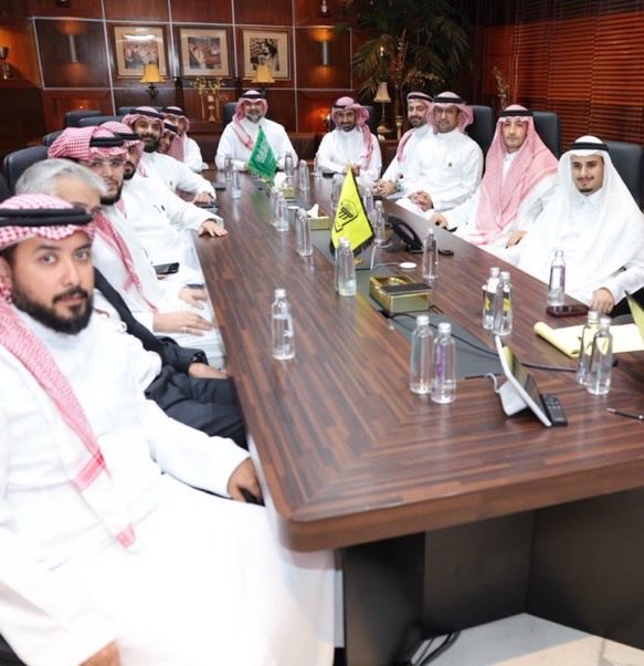 m_qsadi's tweet photo. الرئيس فهد سندي وادارته استمرارها
 كارثة على الاتحاد فشلوا في كل شي 

اذا لم يرحلوا النادي متجهه للهاوية 

 #خروج_سندي_مطلب_الجمهور1 https://t.co/gptJ2P5eIl