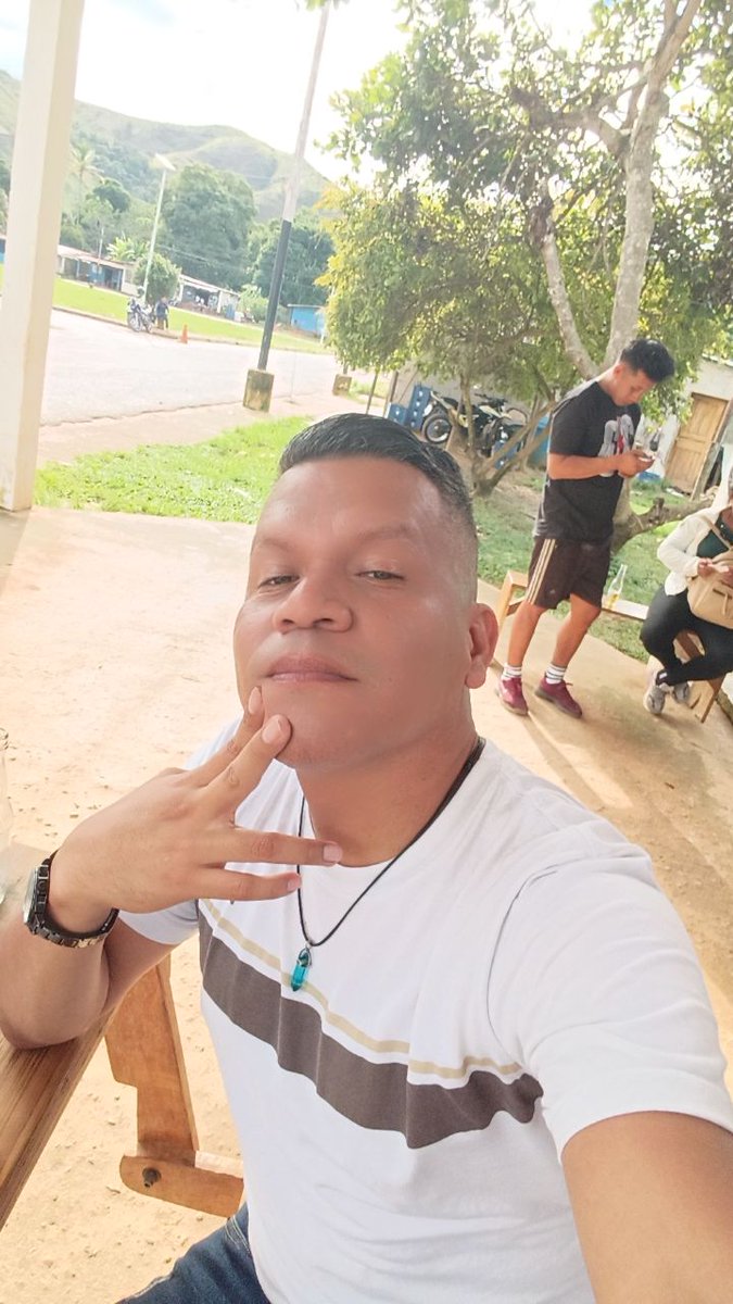 Ralejandro85's tweet photo. Sábado pero a qué costo? 🤪👌 https://t.co/8wLNTcCgzY