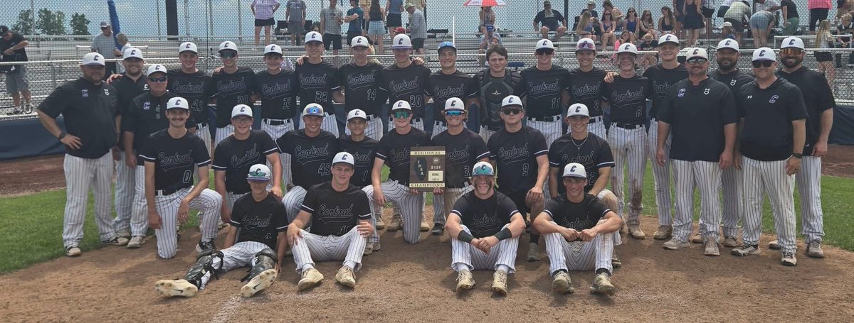 C3NTRALBASEBALL's tweet photo. Regional Champions!

Central 10
Father McGivney 4

WP- Wieter 5.0 IP 6 H 2 ER 4 K
Browne 2.0 IP 3 H 2 ER 1 K

Haar 2-3 3 R RBI
Browne 1-2 3 BB
Athmer 3-5 R 3 RBI
Wieter 1-3 R
Schroeder 2-5 RBI
Rueter 1-1
Toennies 1-2 2 R

Advance to Greenville Sectional &amp; play St Anthony Wednesay https://t.co/97Yp4qDAqC