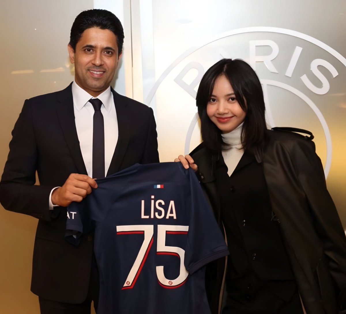 SAGE_600's tweet photo. Rema &amp; LISA x PSG

winning team lmao 😂😂😂
https://t.co/hkpgtgb0K0 https://t.co/ayDBZri6Sn