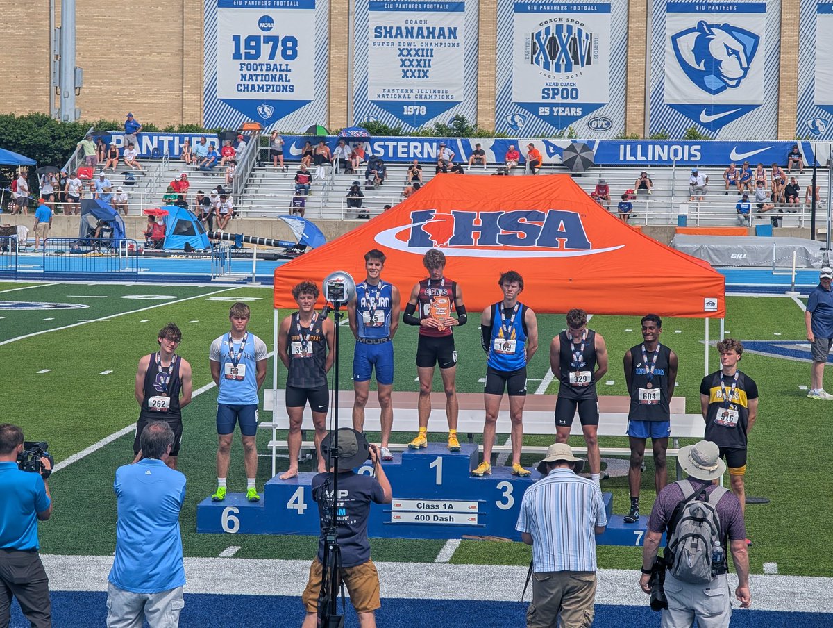 MDKnightsTF's tweet photo. In his last high school race Reagan Woomer becomes a state medalist &amp; shatters his own 400 m record! 49.79 
Great kid, with a great future!! ⚡⚡ https://t.co/ahTdMN4uTf
