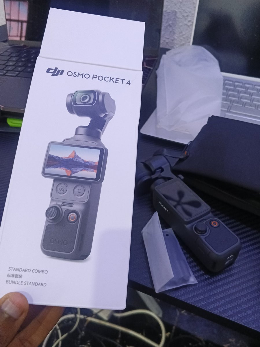 iamDekingman's tweet photo. My new tools for my YouTube content ✅ https://t.co/jRIhBwPnXb