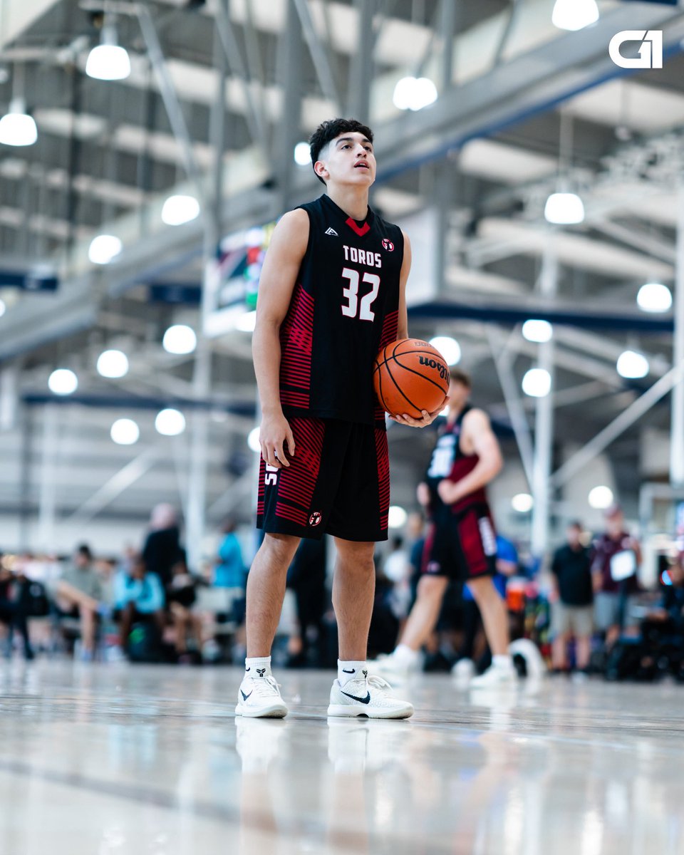 MSeanPhillips's tweet photo. @mtimminshoops @TheG1Series #G1Series 

The back and forth on this game today between @HDToros ‘28 and ATX Phenoms was 🔥🔥

Toros:
Luke Chancellor - 17pts
Jayden Ybarra - 26pts

Phenoms:
Cy Faltesek - 33pts

#GASO https://t.co/BmvUgEAX8l