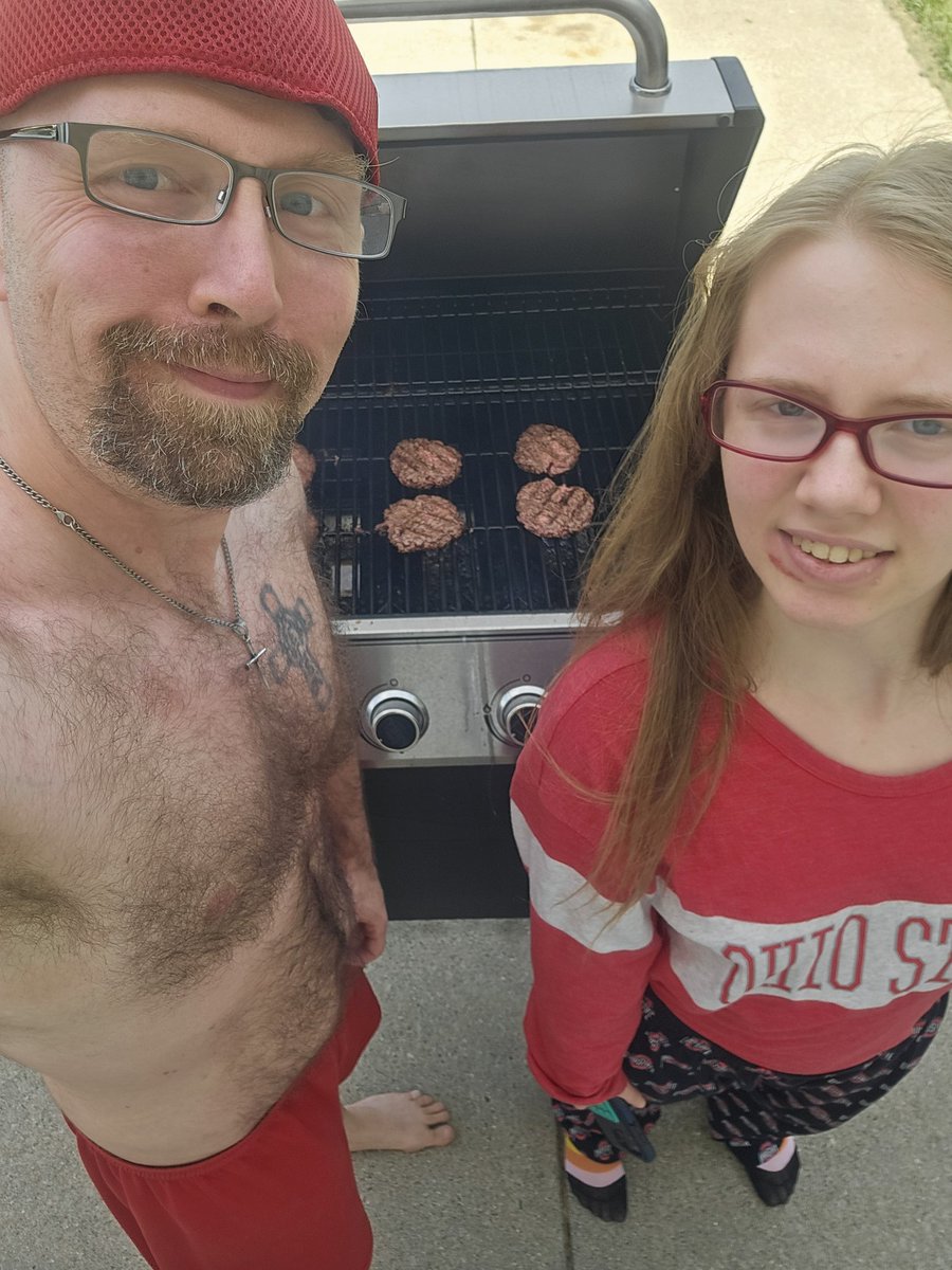 JoeAmerican6771's tweet photo. My #AutismAngel and I decided to grill some 🐄, on this beautiful Saturday afternoon. 👍👍👍

#SummerTime
#BBQ
#grill
#DawgPound
#GodIsGood 
#JesusIsMyKing https://t.co/RbLbKXZj21