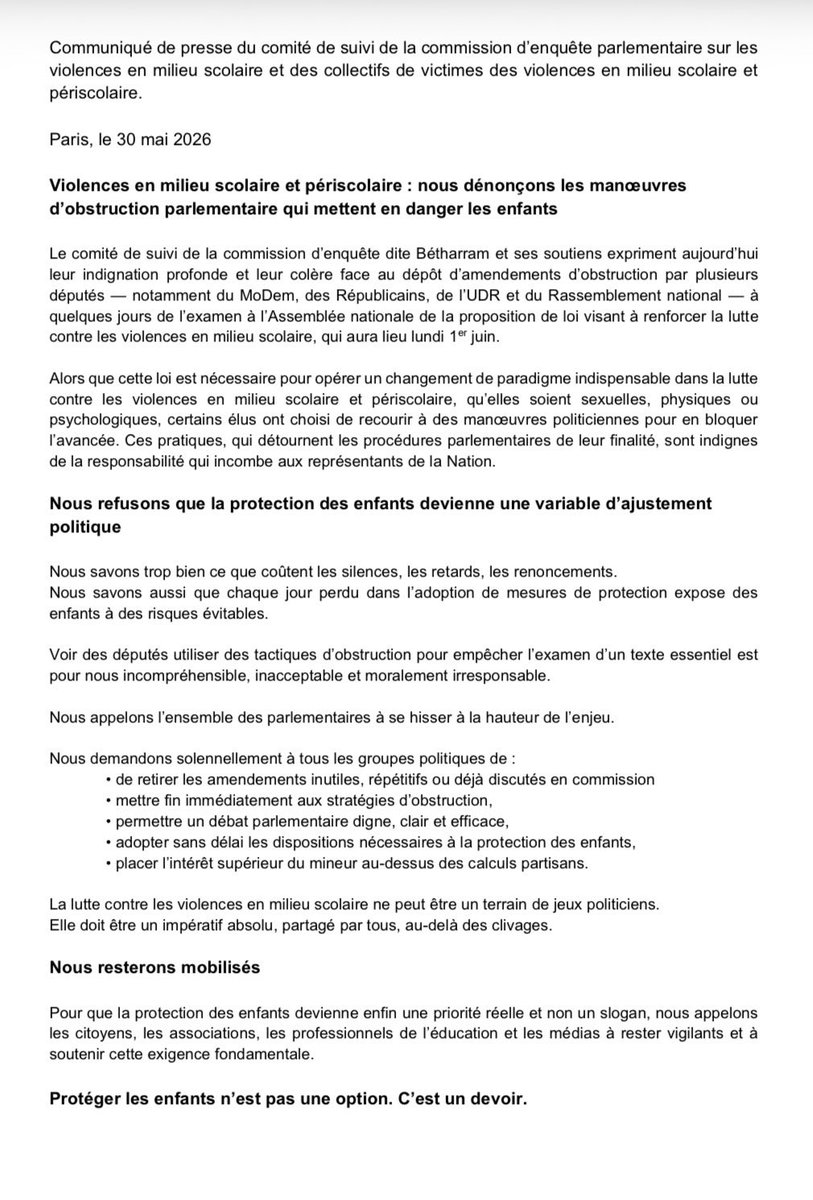 Eric_Nicollet's tweet photo. Lundi, l’AN examinera la PPL visant à lutter contre les violences en milieu scolaire. La droite et le RN, font de l’obstruction pour empêcher son adoption. Mmes et M.M. les députés, choisissez le camp des victimes, pas celui de leurs bourreaux ! Retirez vos amendements ! https://t.co/nLS47ZRm0Q