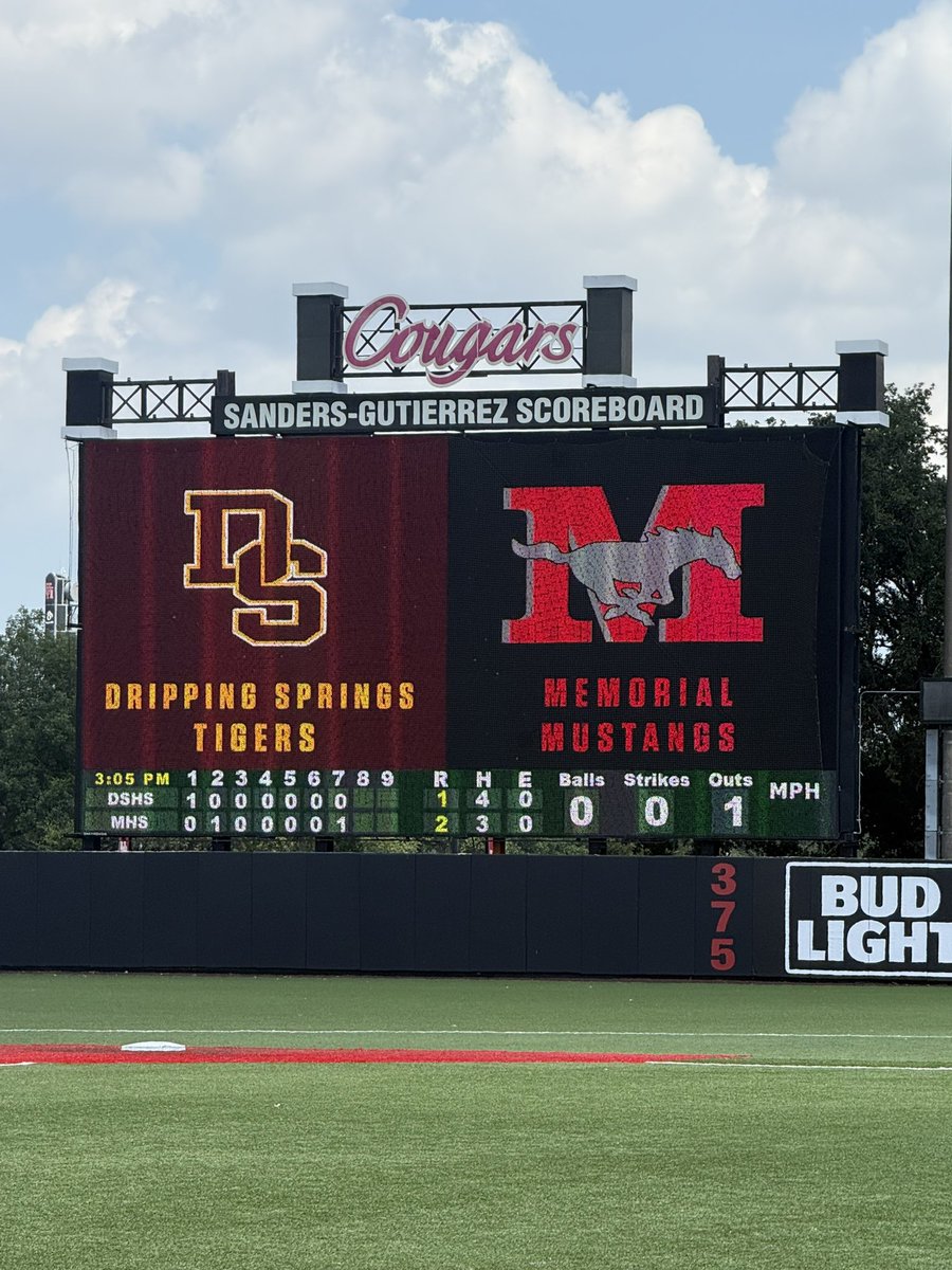 MustangHardball's tweet photo. SEE YOU IN ROUND ROCK!

@Isaacottorich hits a walk-off home run to send the Mustangs to the 6A-D2 State Championship Game!

Gutsy effort from @BenFuqua8 and @JackByrd555 on the bump in the 2-1 win.

SO PROUD OF THIS TEAM AND COMMUNITY! 

LET’S GO MUSTANGS! https://t.co/RbTyRYaPDD