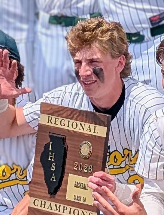 JoeAguilar64's tweet photo. Counting 🏀 and ⚾, @CarsonTriv475 is 12-0 in regional games (6 titles). He's a junior. @CLSBaseball @gator_hoops https://t.co/ncq81SWBRf