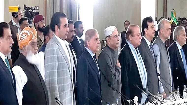 mazhar_barlas's tweet photo. پتہ نہیں کہ ان بیماروں نے کونسے دواخانے سے دوائی لی ہے کہ پچھلے چار سالوں سے کوئی بیماری ان کے نزدیک نہیں آئی https://t.co/80XU6WMevz
