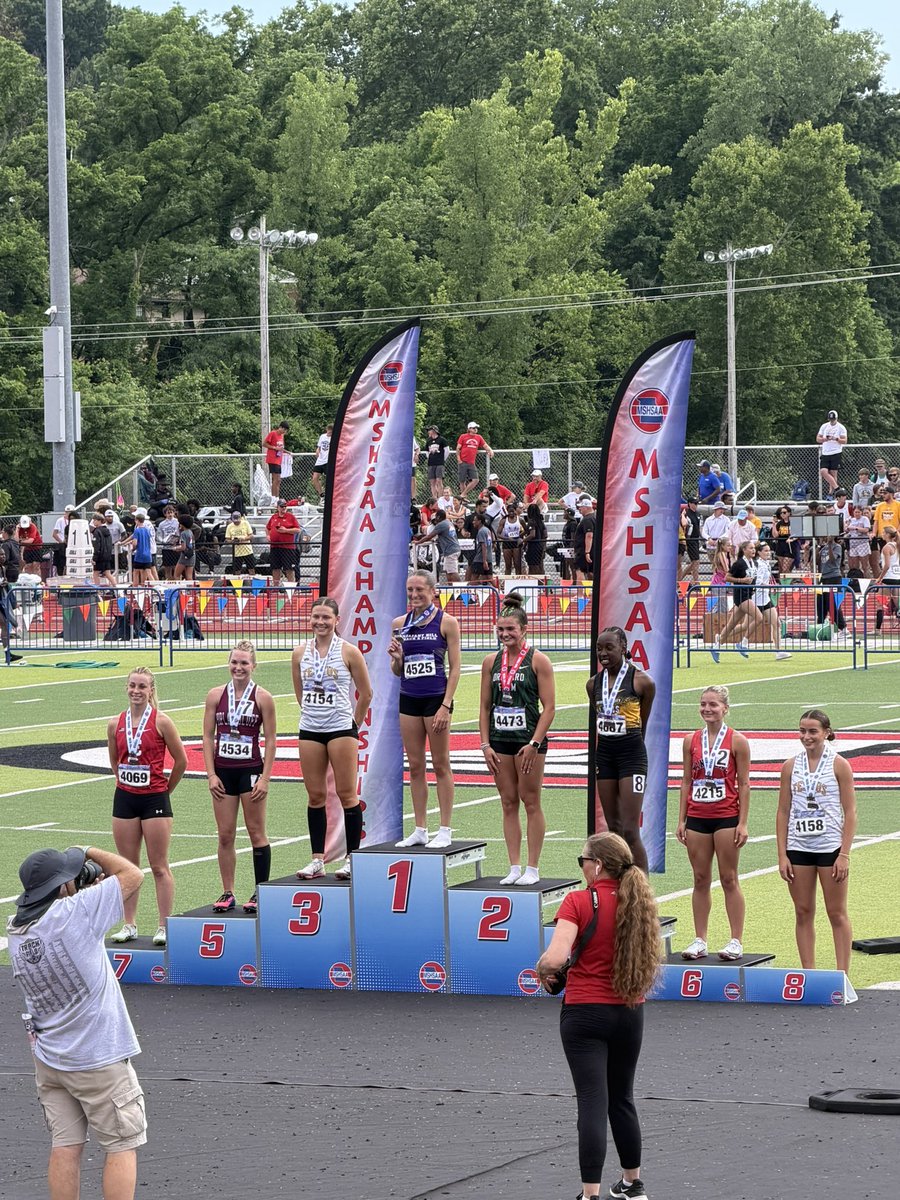 ofeagletrack's tweet photo. 🚨 ALL STATE HURDLER 🚨 
Claire Allen finishes 2nd in 300mh with a time of 44.76!!  
Well done kid!
@OFR5_Activities https://t.co/hhc3oxsjiH