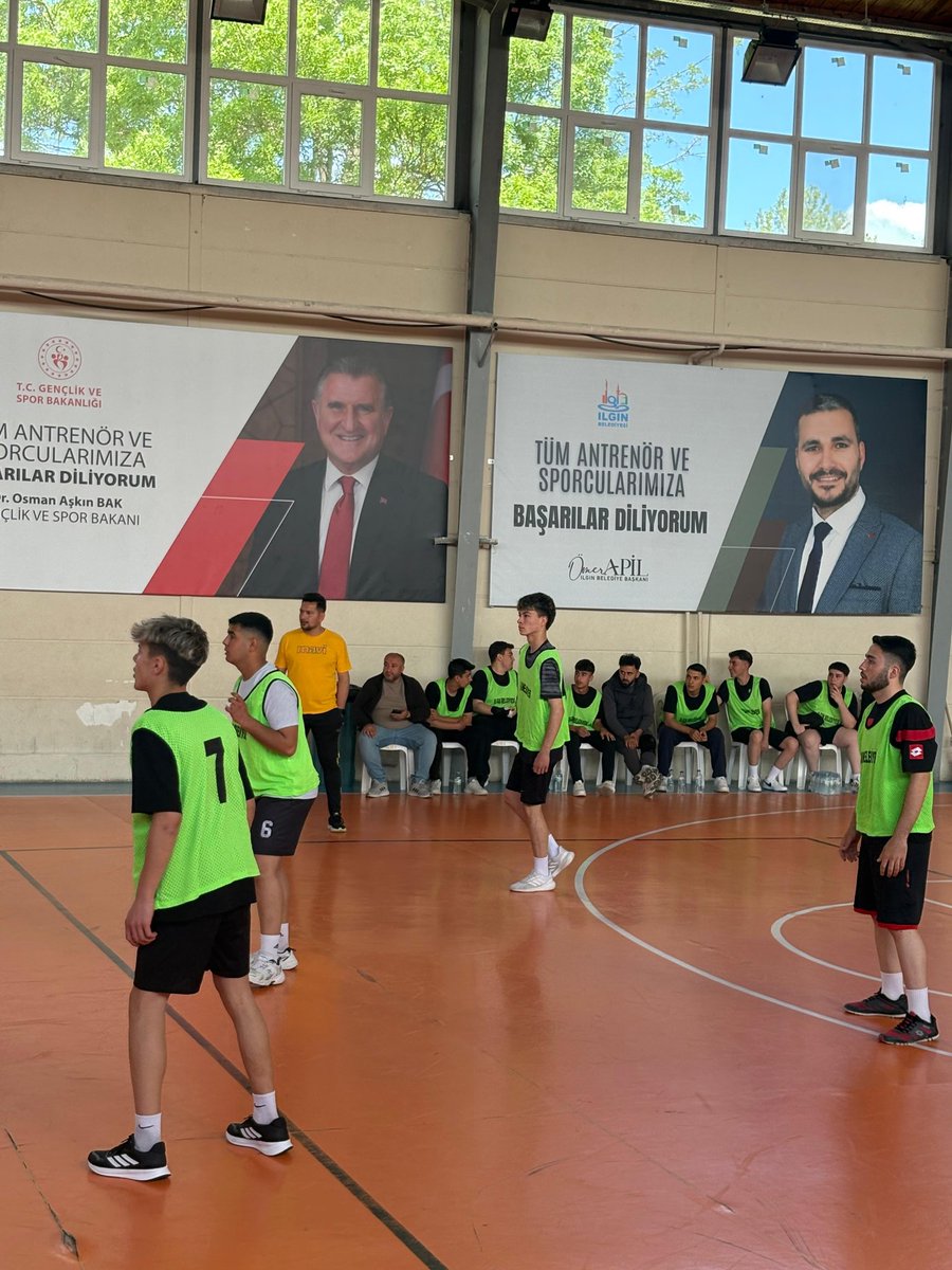 ilgintekkoleji's tweet photo. 19 Mayıs Atatürk'ü Anma Gençlik ve Spor Bayramı sportif faaliyetleri kapsamında yine okulumuza kupaları ve madalyaları taşıdı
2 kategoride 7 kupayı okulumuza taşıyan tüm öğrencilerimizi tebrik ederiz 
🥇ILGIN 1.LERİ
🥈2.LERİ
🥉3.LERİ
Öğrencilerimizi tebrik ederiz.
#ilgintekkoleji https://t.co/8iGL8A7O20