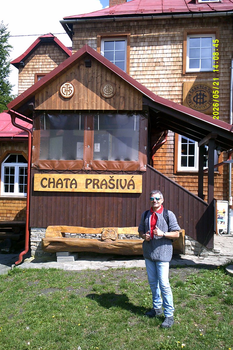 RAdoSkydancer's tweet photo. 😉👍🌞✅ Komorní Lhotka, team building, skvělé pohoštění v Kolibě a výšlap na Prašivou. Velké díky našemu panu řediteli a celému týmu 4fin. https://t.co/XlwA7gBLGt