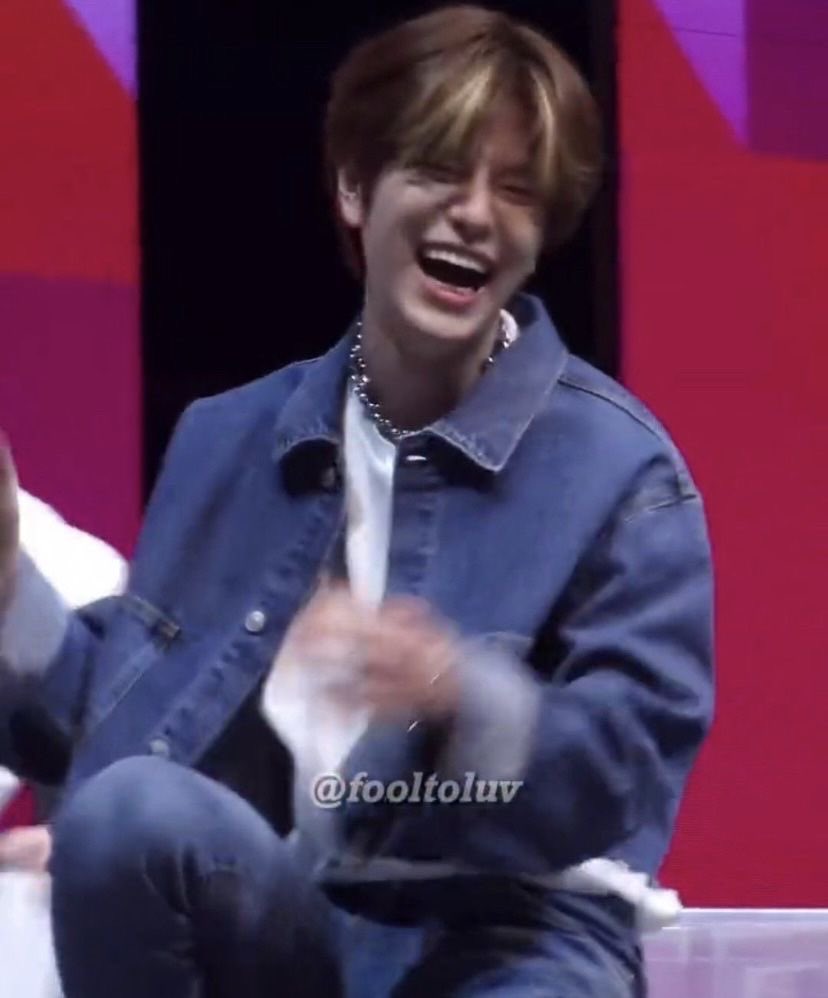 luvksminnie's tweet photo. my favorite genre of seungmin photos ♥︎ https://t.co/GlpGrQX6PQ