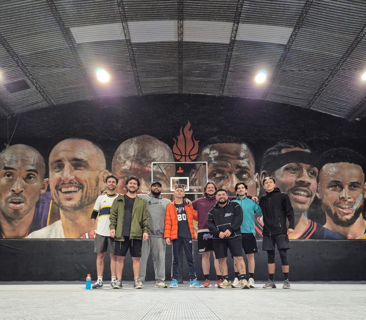 ainponce's tweet photo. efectivamente. 

we are so back 🏀 https://t.co/FEoAYM4LGA