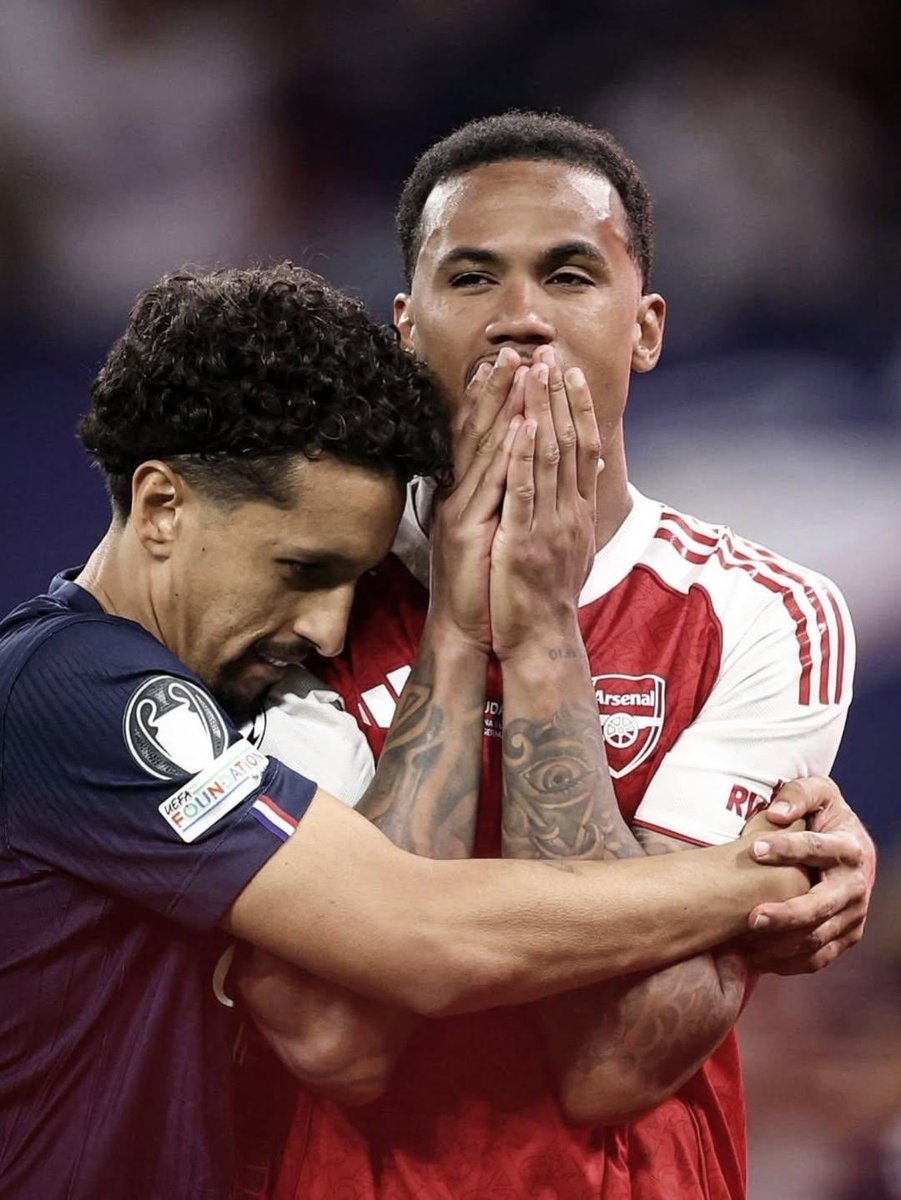 thebigfixture's tweet photo. Sportmanship 🤝🏼 https://t.co/m6ULwvrvIj