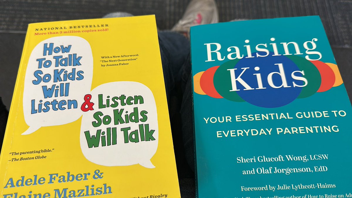 StevenLoi's tweet photo. wife quietly handed me these two books. I wonder what she’s trying to tell me… 😭😅 https://t.co/fn640JWbTx