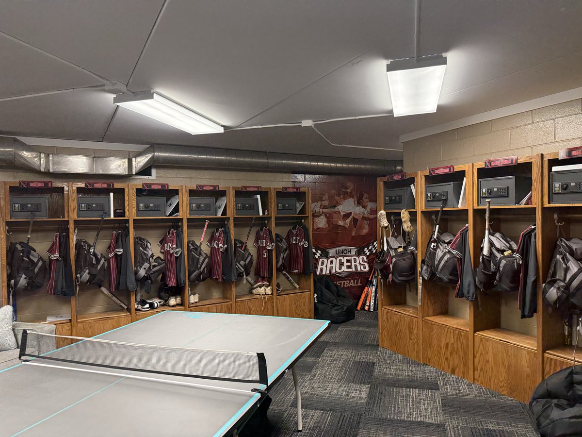 CoachPowellUNOH's tweet photo. 🥎Northwestern Ohio Racers Softball 🥎 
*Actively looking for college transfer* 

- All positions 
- Great facilities 
- Athletic money available
🏁Email: dmpowell2@unoh.edu or DM🏁

@SoftballPortal @UncommittedUsa @TakeCharge_SB @JucoTransfer @PL_sbrecruiting @FastpitchAthRec https://t.co/dCApmy3DKX