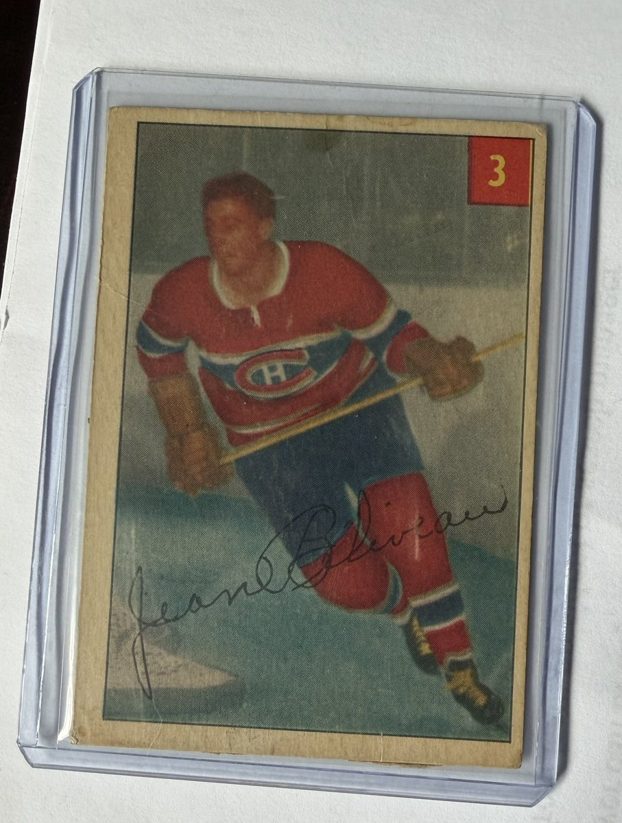 markrose14's tweet photo. Picked this guy up at the card show today. Back’s a little crunchy. https://t.co/GrqlkqCjaE