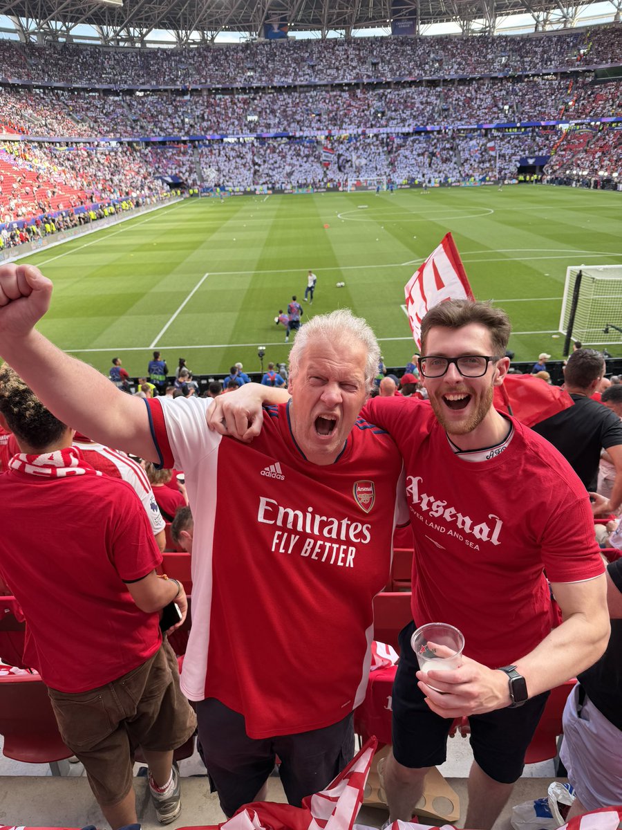 MatthewWakeham's tweet photo. What a privilege to travel around Europe supporting Arsenal with my old man. What it’s all about https://t.co/TwkVJdmJj1