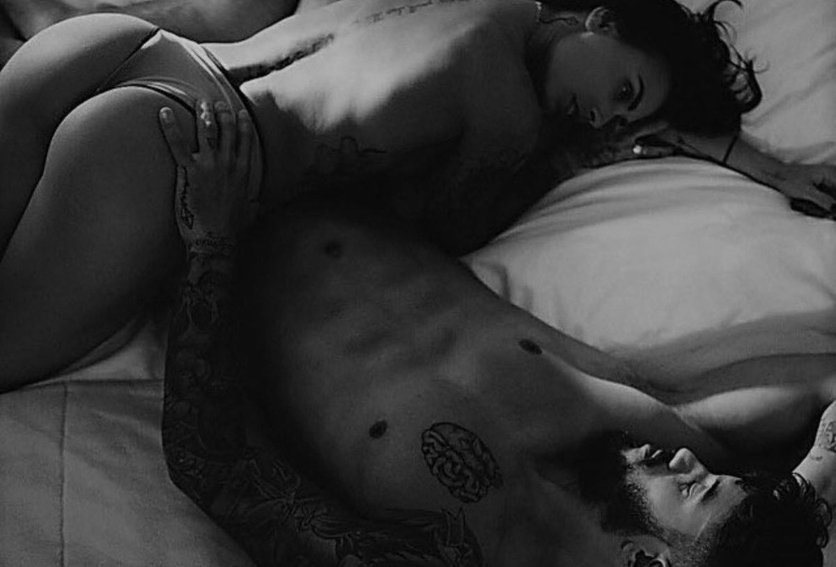 freeyourfantasy's tweet photo. Love these very #sexy images from @bloom_n_bloom  🖤🤍 https://t.co/3ktqyGTY7U