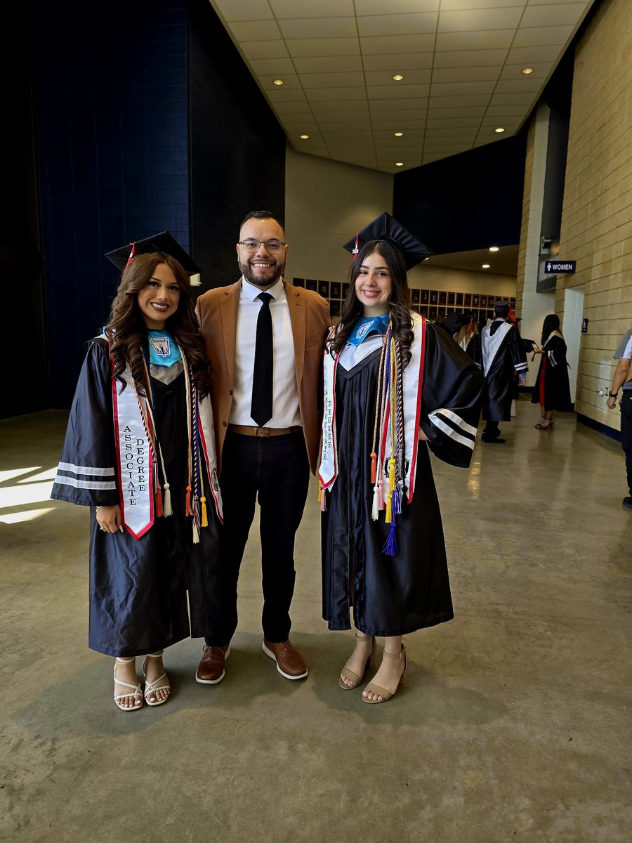 HHSCarrasco's tweet photo. Congratulations to all of our Knights who participated in this morning's graduation ceremony & thank you for all the memories.
Class of 2026 will forever hold a special place in my heart 🫶
#LeadingTheCharge⚔️#ForTheKingdom
@YsletaISD | @BrendaChR1 https://t.co/bpe9RHoWe7