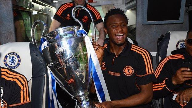 MobyChe's tweet photo. I guess Mikel plays Golf mayte https://t.co/wrhwbS9EI9
