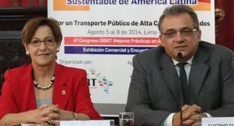 RenatoSG20's tweet photo. @pedrofrancke Jajajaja INCAPAZ, ESE DELINCUENTE ES DE LA BANDA LAS CHALINAS VERDES.

ANDA TRATA DE ENGAÑAR INGENUOS

#Incapaz https://t.co/TkKNZDifkQ