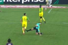 pchartois's tweet photo. @ActuFoot_ @CanalplusFoot Un expert 😂 https://t.co/Nom3pOzLW3