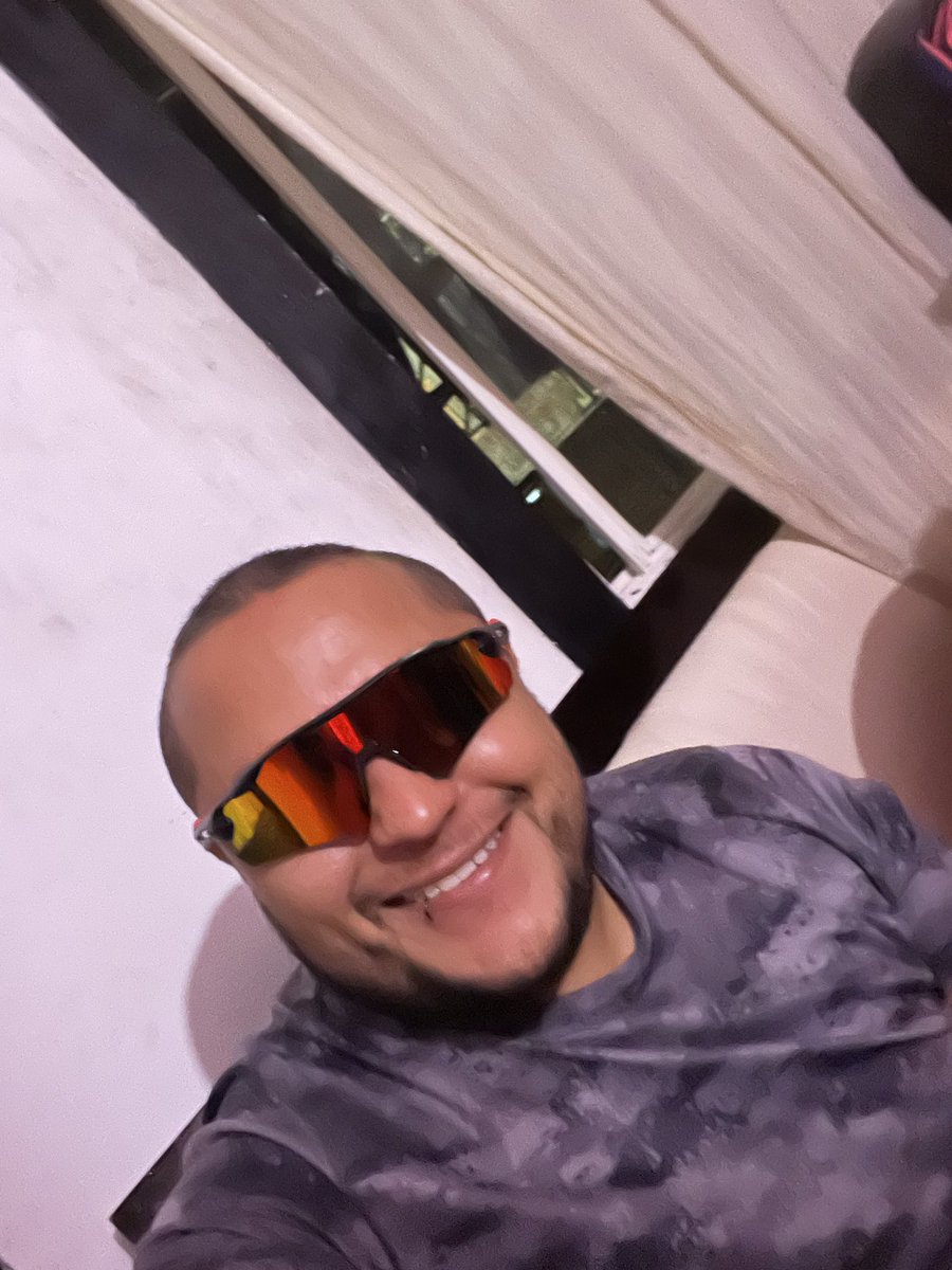 jhonfrediz95's tweet photo. Brother https://t.co/vnzGqtGJka