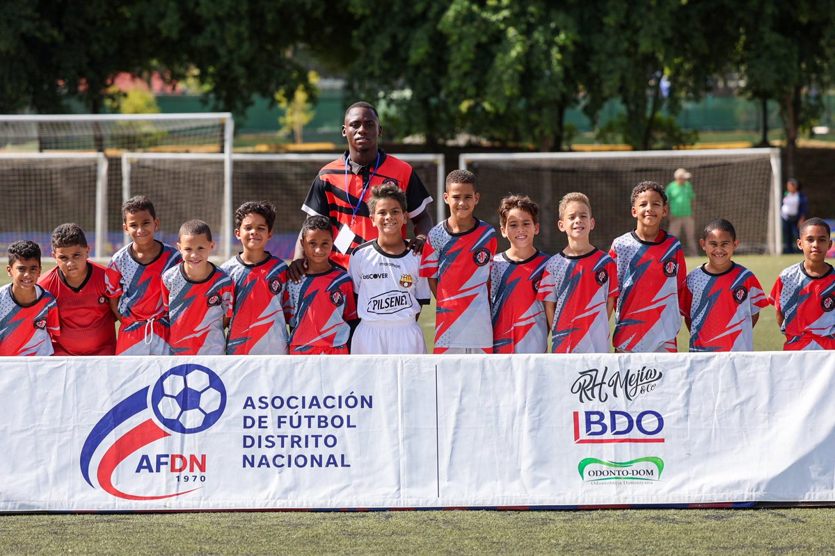 afdndo's tweet photo. Partido Intercampeones ⚽️🏆✨

AFDN 🆚 Asociación de Fútbol de Espaillat https://t.co/D7ILo3zIQz