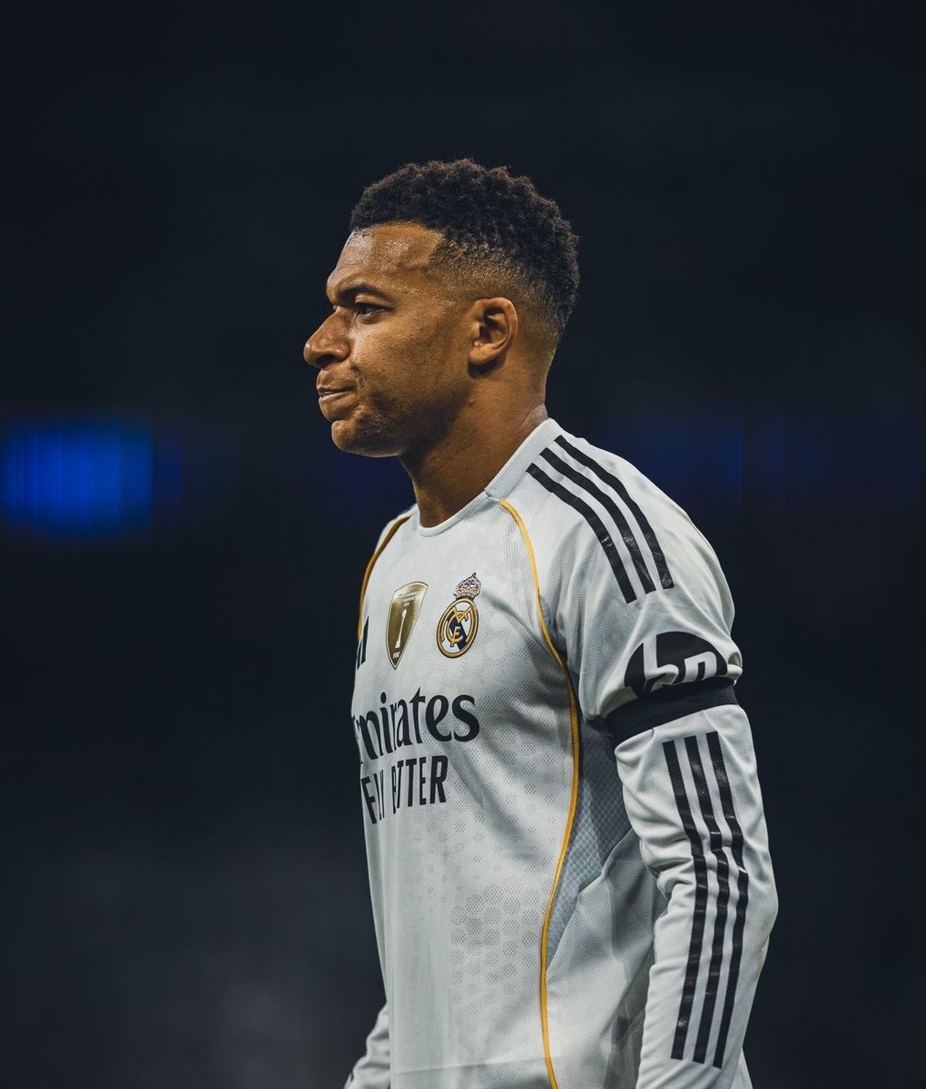 Tobs_fc's tweet photo. He turns 31 in 3 years time. By 33 the speed is gone then Saudi comes knocking. 

By far one of the most wasted careers in football history. https://t.co/3f2G0MgmWY