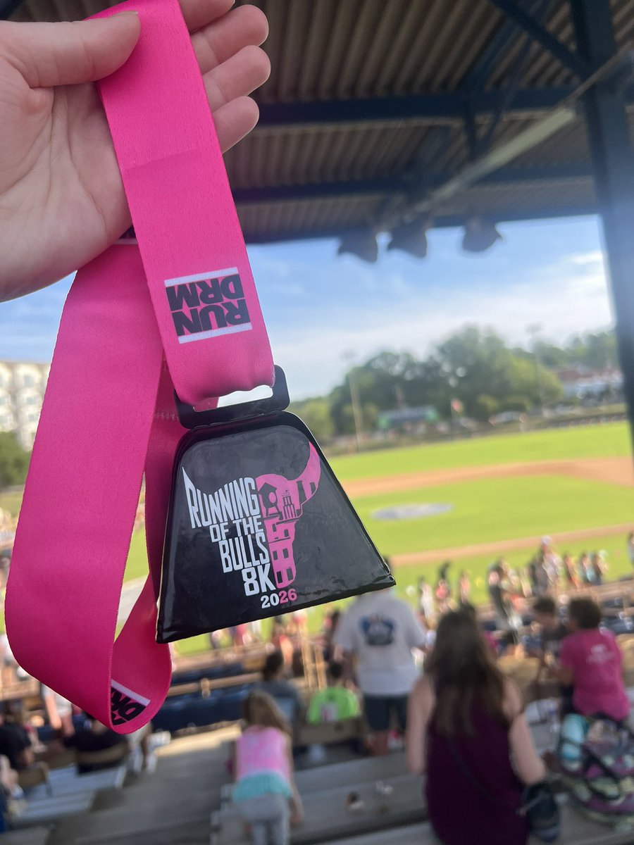 krisrho93's tweet photo. Counting down the weekends left in Durham! Amazing race through some of my favorite downtown spots to say goodbye to my home for the last 11 years #runningofthebulls8k https://t.co/DxnpEY17hA