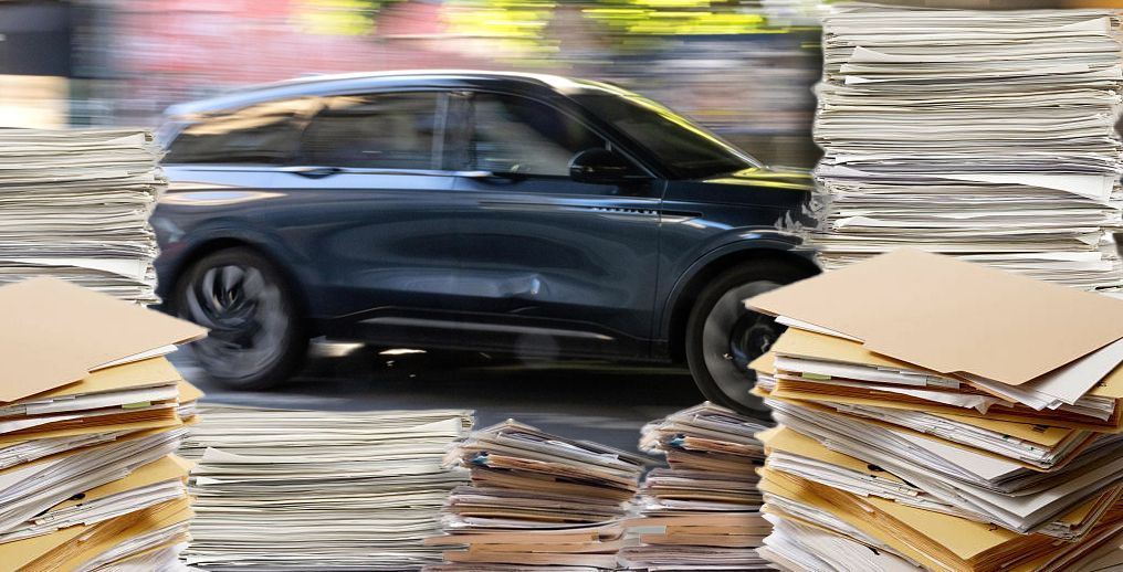 StreetsblogNYC's tweet photo. The state’s most-reckless drivers could be required to install a speed-limiting device in their cars under a version of the Stop Super Speeders Act that passed in the state budget — but the measure still requires the City to implement it.  https://t.co/zQJV4KKdDy https://t.co/2aEqKIBEdE
