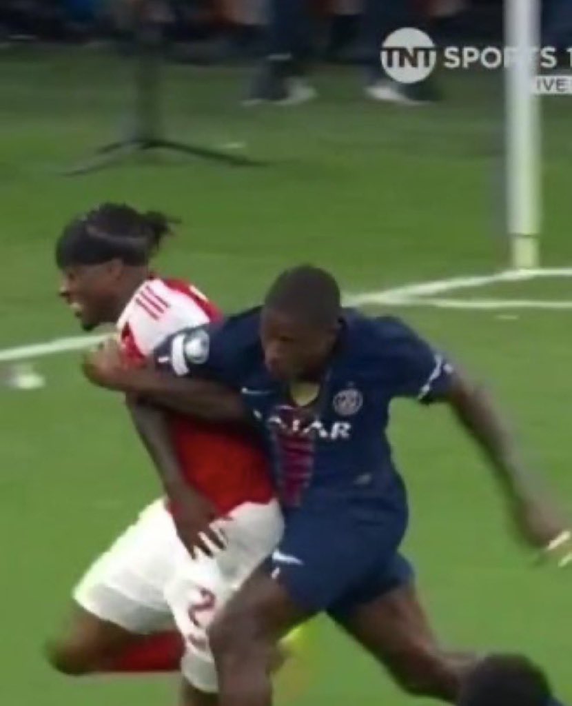 DanielUbaka3's tweet photo. @SkyFootball https://t.co/7BDsq36lHK