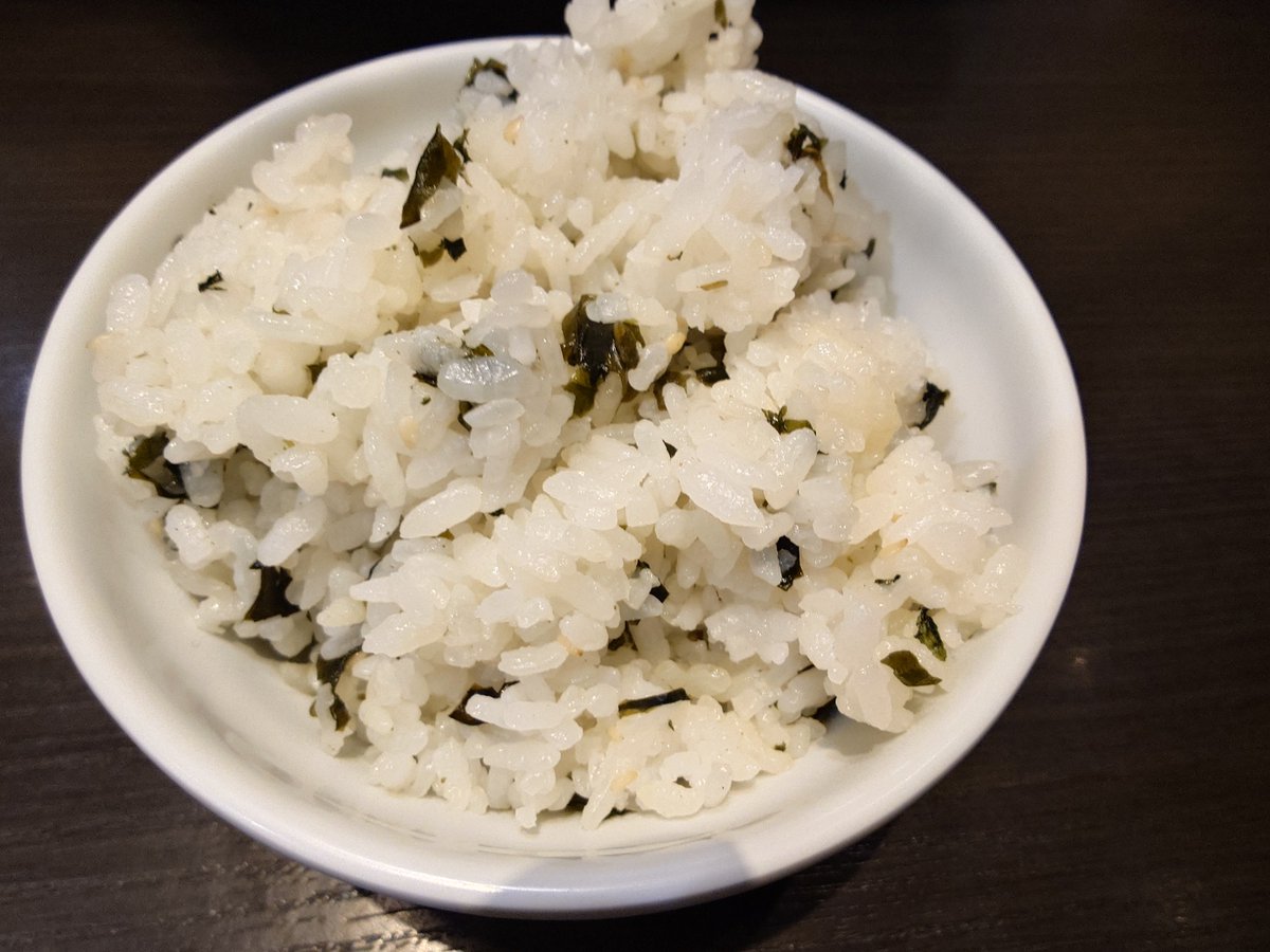 実はしゃぶ葉に肉の日に行けてました!やったね!しゃぶ葉めっちゃよかった!!また行きたい!!
たまたま用事の場所近くにあったから急遽行ってきた!出汁はチゲとレモン 