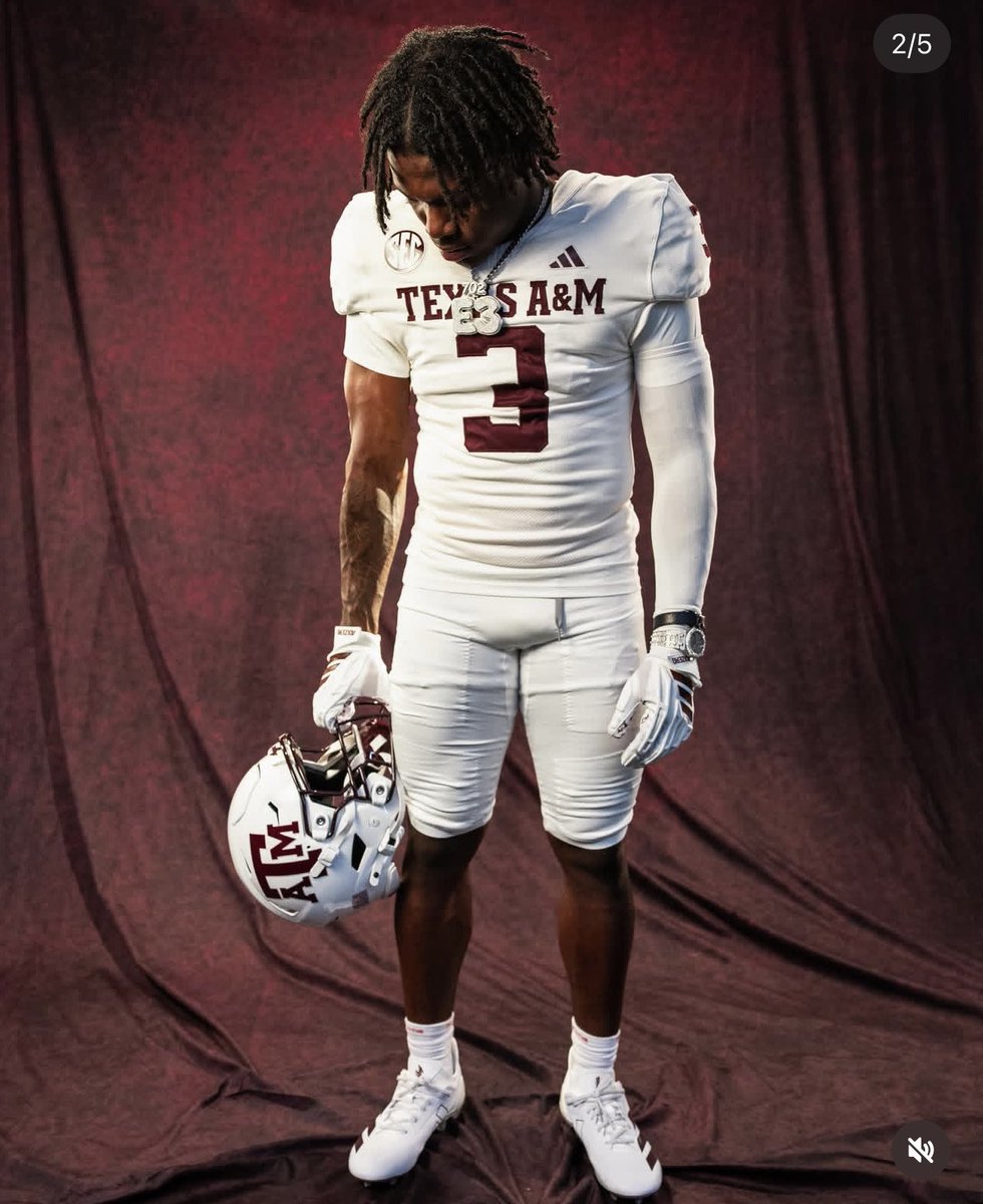 LandynRosow's tweet photo. Five-Star WR Target Eric McFarland on his Texas A&amp;M Official Visit..🔥 https://t.co/WflramSJPW