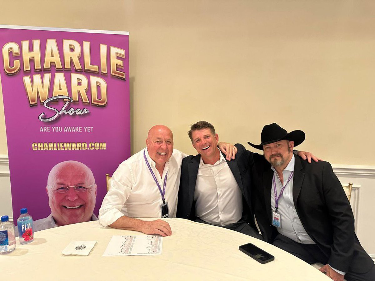 _CharlieWards's tweet photo. #Breaking Charlie ward and friends.. https://t.co/CwePvdW45c