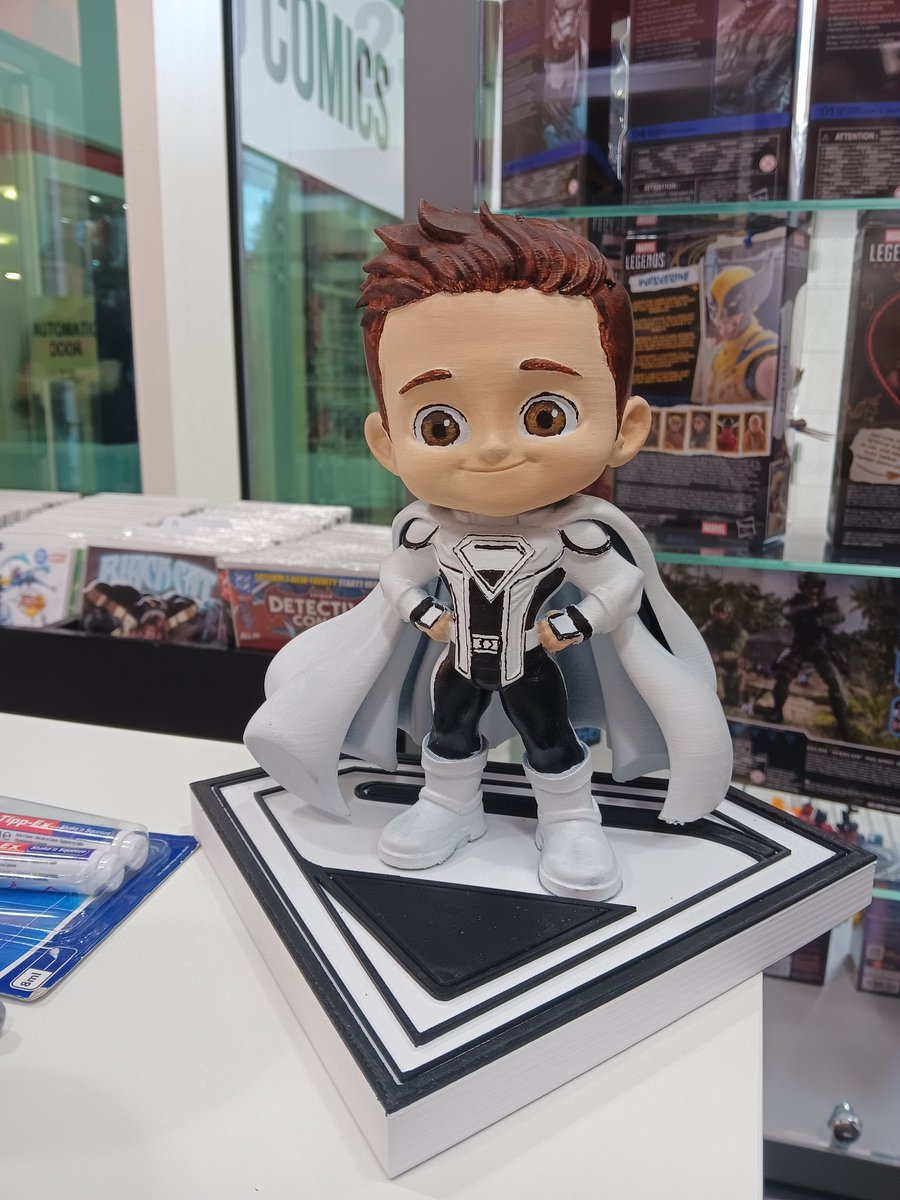 dannyearls16's tweet photo. Thank you to everyone who stopped by the @TheBigBang_ today! So great to meet you all!! 

I was even a gifted a statue of me in the Superman suit we created - Genuinely blown away by the support for this book!!! Thank you to John and the whole crew - best comic shop in the world! https://t.co/5gBiIu2xjZ
