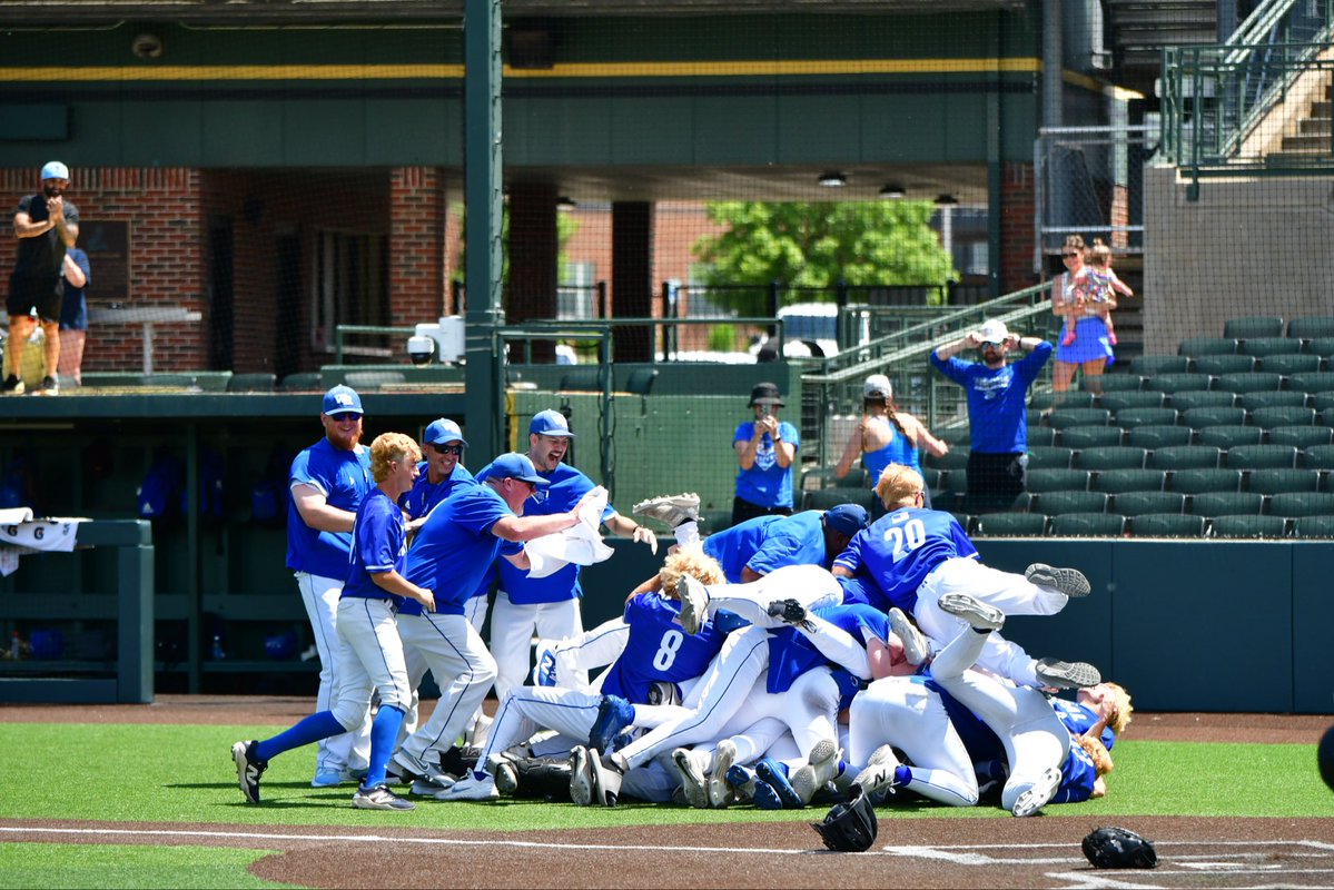 WARU Baseball tweet media