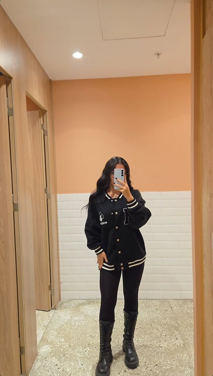 ZekiyeGuness_'s tweet photo. ✨️ https://t.co/4exMcdO2ab