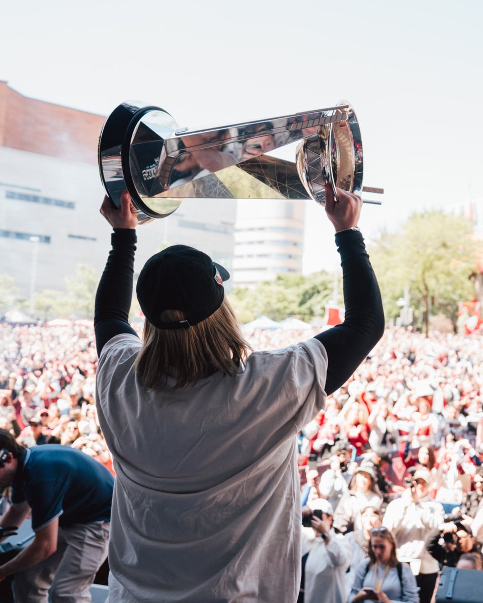 thepwhlofficial's tweet photo. THE VIEW FROM THE TOP 🏆

The Walter Cup, handcrafted by @TiffanyAndCo. https://t.co/c14KHpnjid