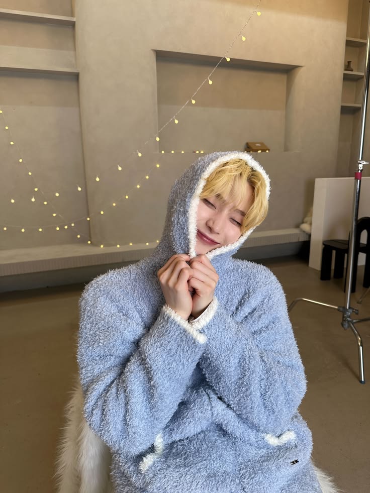 maria🦊 sevEN tweet media