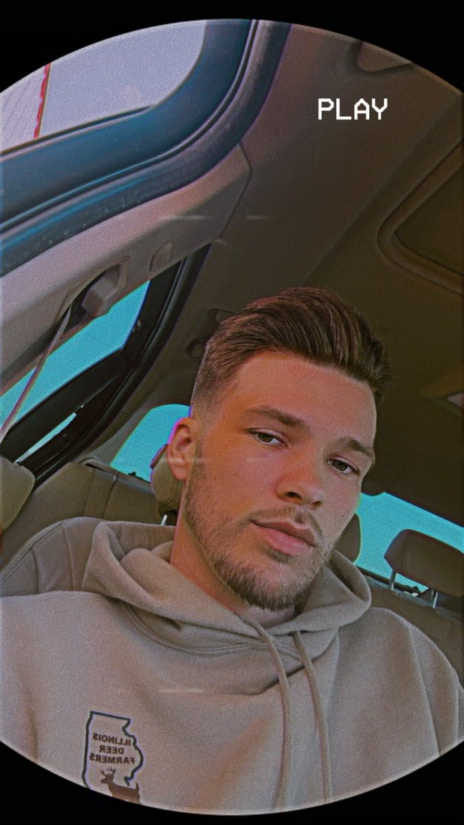 therealcammmm's tweet photo. The whip
The driver 🤫 https://t.co/ANRVz5Xjsf
