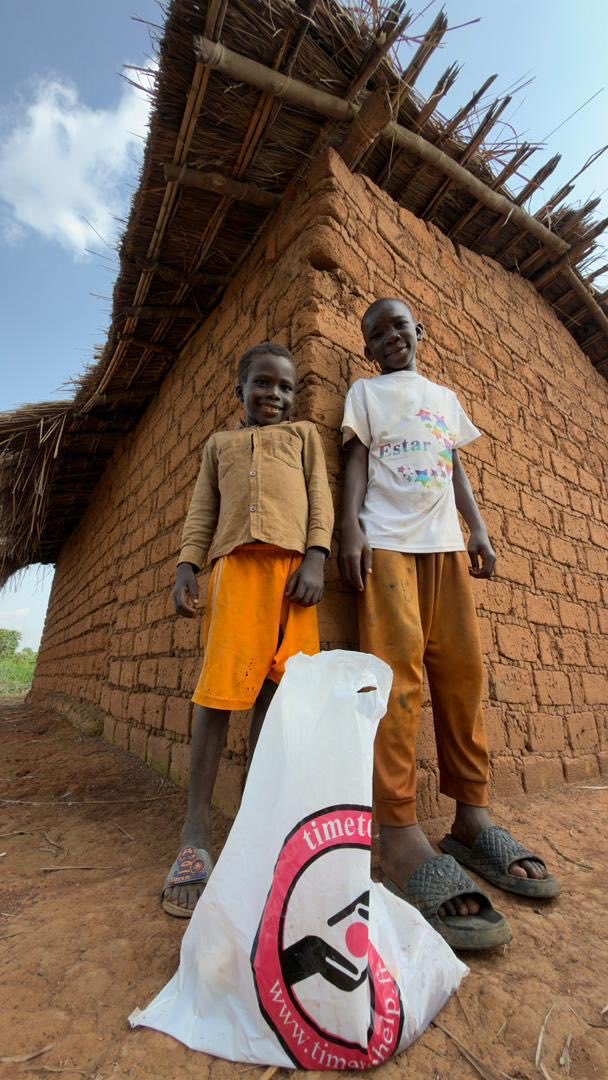 TimetohelpNL's tweet photo. Eid Mubarak 🌙 Qurban brengt ons samen Centraal-Afrikaanse Republiek 🇨🇫

Qurban, een moment van delen en omzien naar elkaar. Dankzij jullie steun konden we gezinnen in de Centraal-Afrikaanse Republiek voorzien van vlees en een moment van verlichting in moeilijke omstandigheden 🥩 https://t.co/NG3FZ3MOMW