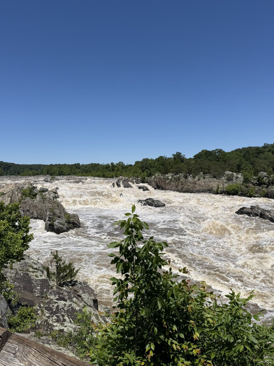 Simpson_PatB's tweet photo. Perfect day for a hike at Great Falls Park in Virginia! https://t.co/gu4BLgm7zS