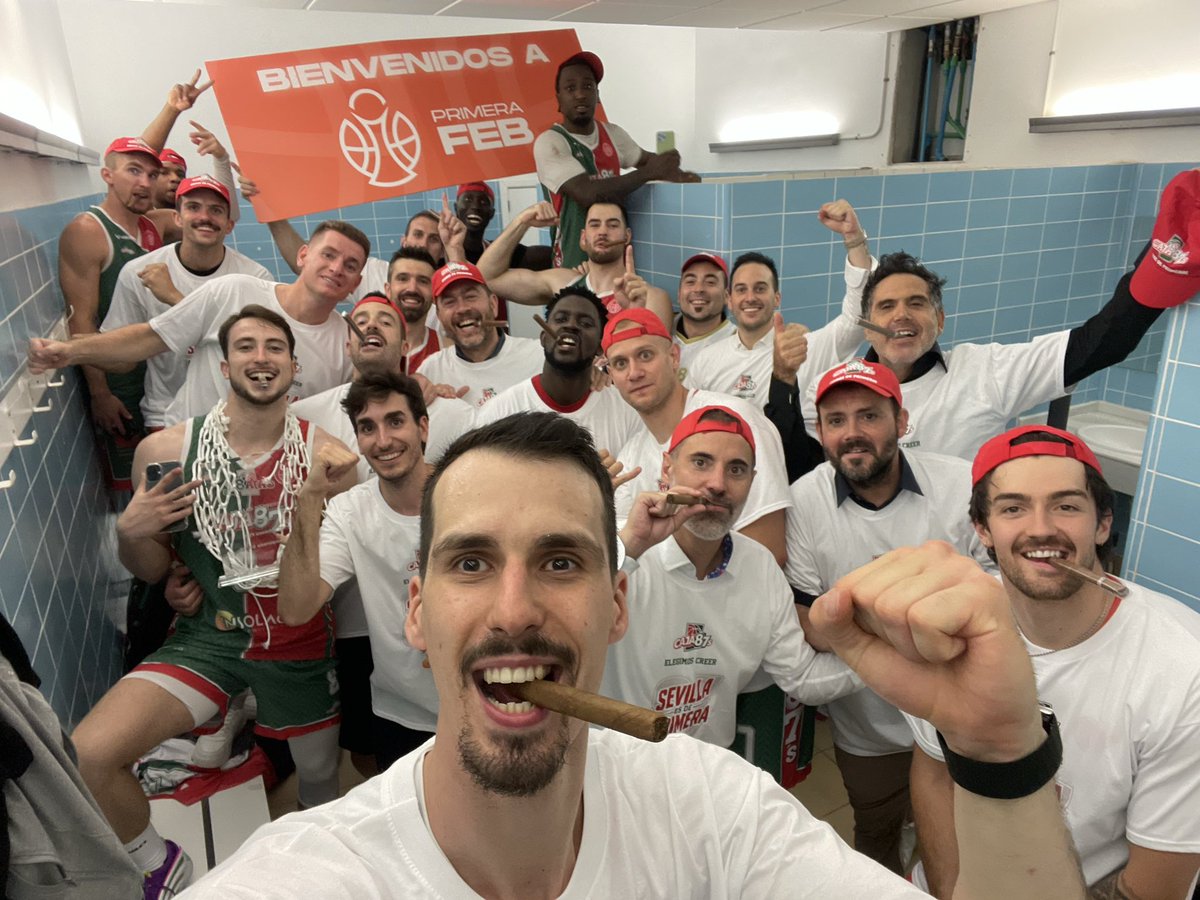 nedimdjeda16's tweet photo. “Si puedes soñarlo, puedes lograrlo.”

El Caja es de Primera🔥

GRACIAS.❤️💚 https://t.co/5RN8ZhMoY4