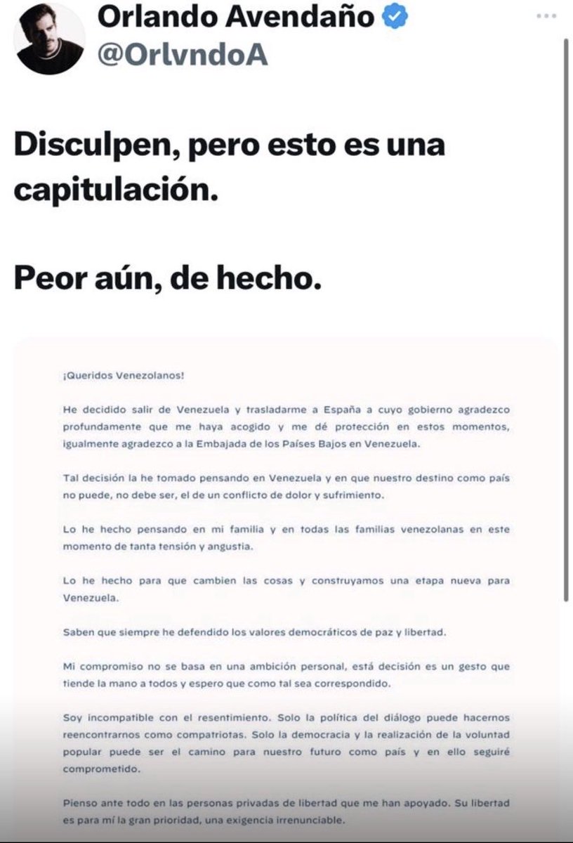 SelmyPons's tweet photo. Hola Orlando, me conseguí estos dos posts que borraste. Es impresionante cómo cambia tu brújula moral. Antes, Edmundo González era un cobarde capitulador y hoy es un héroe histórico. Haber borrado esos post, no te quita el papel de payaso 🤭 https://t.co/UUTnchbFfC